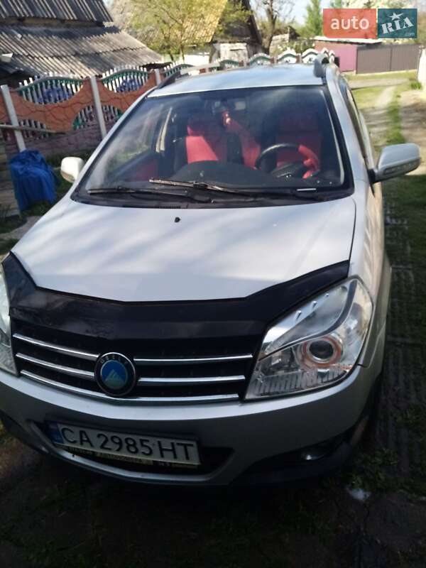 Geely MK Cross 2011