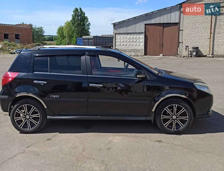 Хэтчбек Geely MK Cross 2013 в 