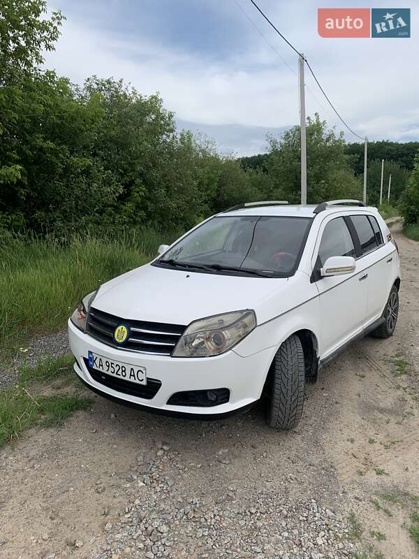 Хэтчбек Geely MK Cross 2013 в Киеве