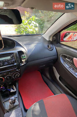 Хэтчбек Geely MK Cross 2011 в 