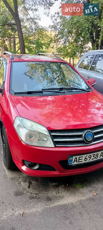 Geely MK Cross 2012
