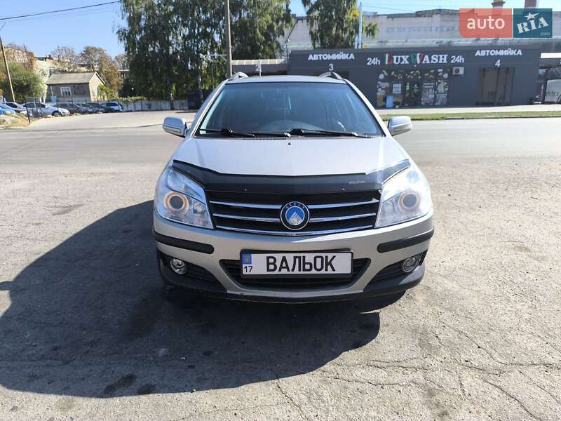 Geely MK Cross 2013