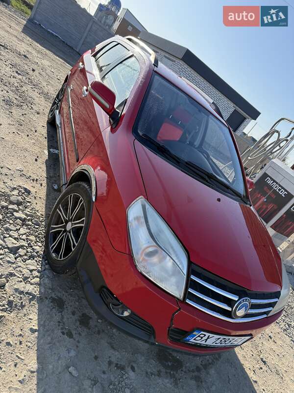 Хэтчбек Geely MK Cross 2013 в Новой Ушице