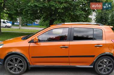 Хетчбек Geely MK Cross 2015 в 