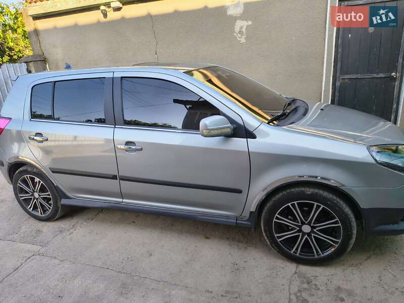 Хэтчбек Geely MK Cross 2012 в Белгороде-Днестровском