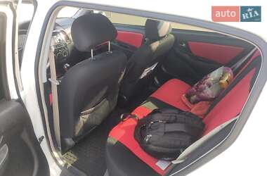 Хэтчбек Geely MK Cross 2012 в 
