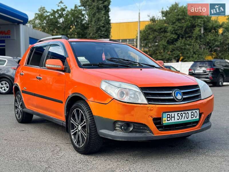 Geely MK Cross 2012