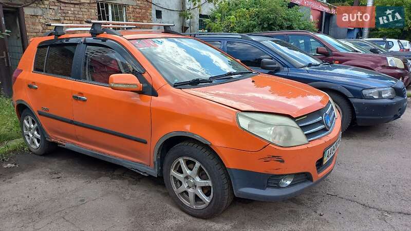 Geely MK Cross 2013