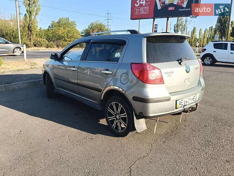 Хэтчбек Geely MK Cross 2013 в Кривом Роге