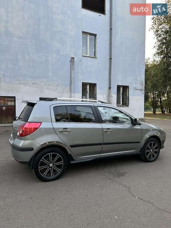 Хэтчбек Geely MK Cross 2013 в Кривом Роге