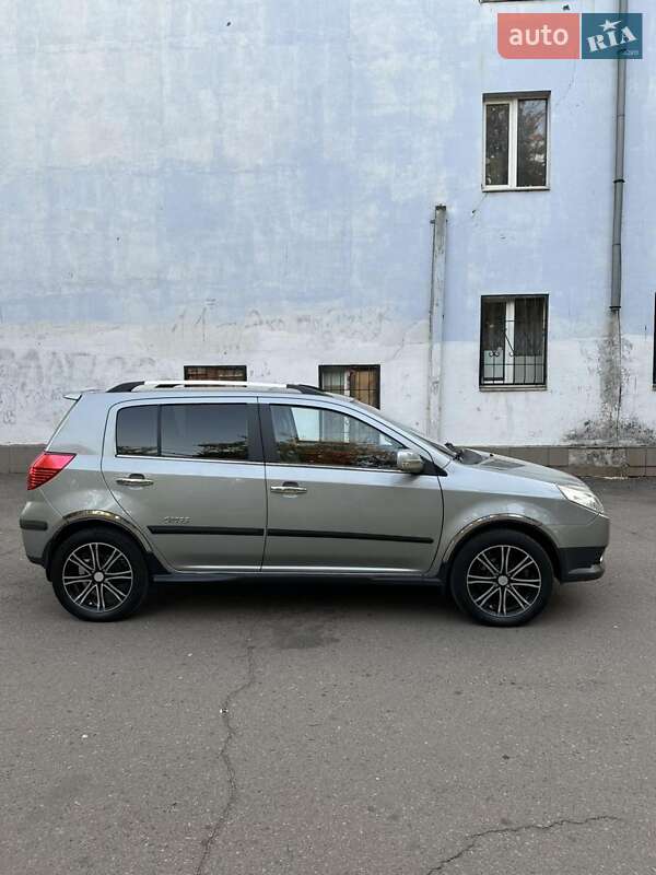 Хэтчбек Geely MK Cross 2013 в Кривом Роге