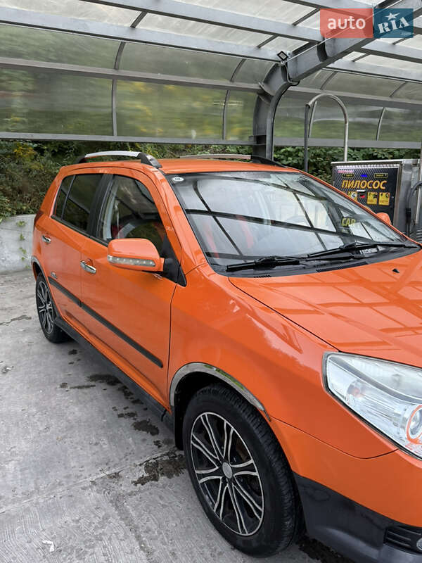 Хэтчбек Geely MK Cross 2013 в Киеве