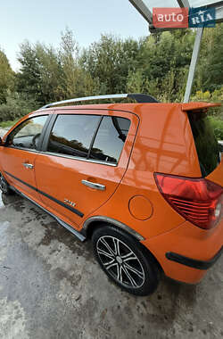 Хэтчбек Geely MK Cross 2013 в 