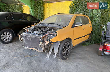 Хэтчбек Geely MK Cross 2012 в 