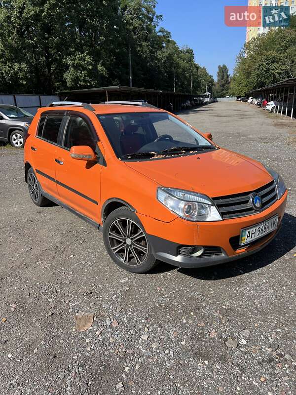 Geely MK Cross 2013