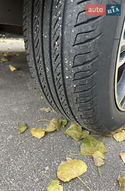 Хэтчбек Geely MK Cross 2013 в 