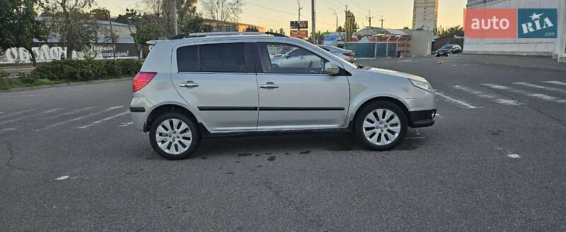 Хэтчбек Geely MK Cross 2013 в Вышгороде