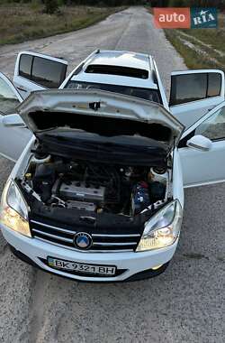 Хетчбек Geely MK Cross 2013 в 