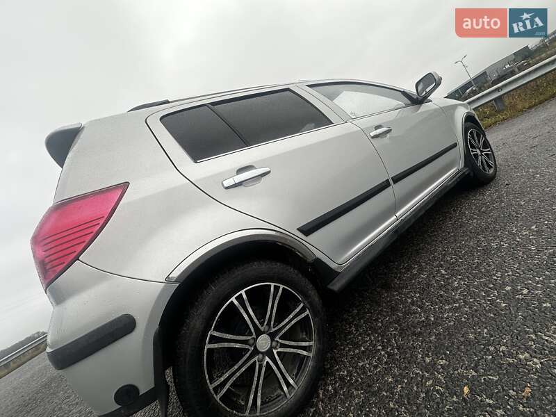 Хэтчбек Geely MK Cross 2013 в Любаре