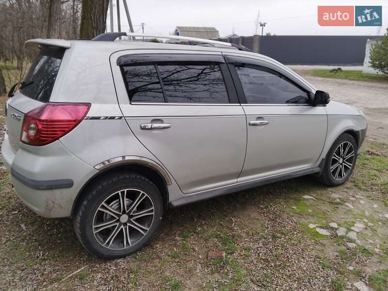Хэтчбек Geely MK Cross 2014 в Партизанском