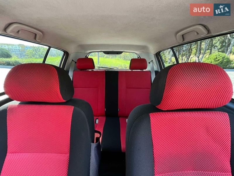 Хетчбек Geely MK Cross 2013 в Дніпрі