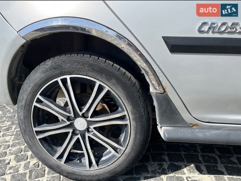 Хетчбек Geely MK Cross 2013 в Дніпрі