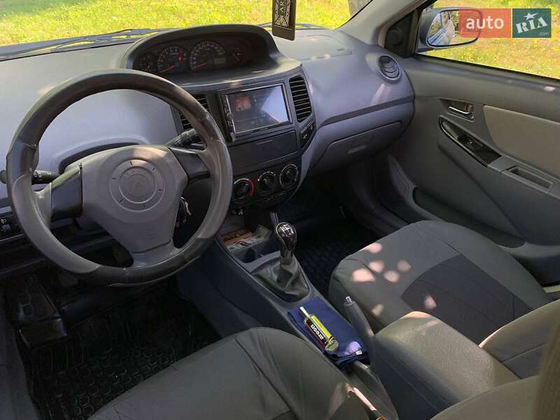 Седан Geely MK 2012 в Валках