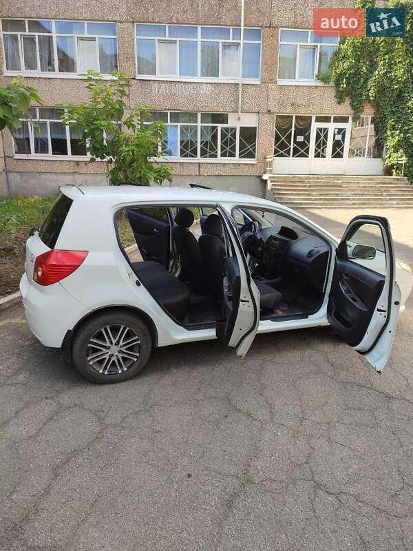 Седан Geely MK 2012 в Кривом Роге