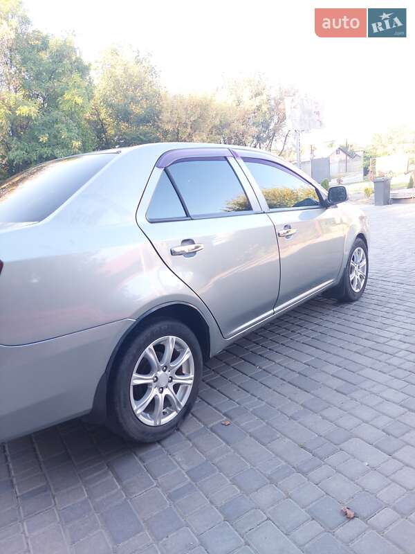 Седан Geely MK 2011 в Павлограді