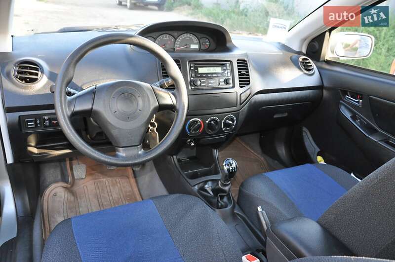 Седан Geely MK 2012 в Южном