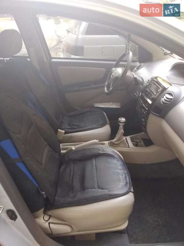 Седан Geely MK 2010 в Виннице