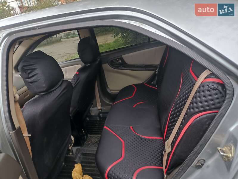 Седан Geely MK 2010 в Деражне