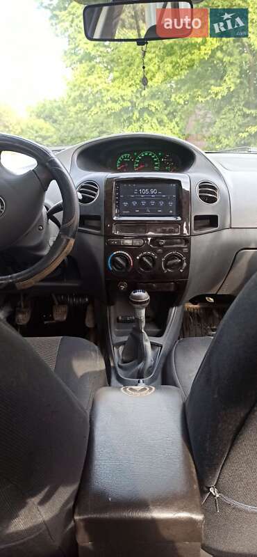Седан Geely MK 2008 в Чорткове