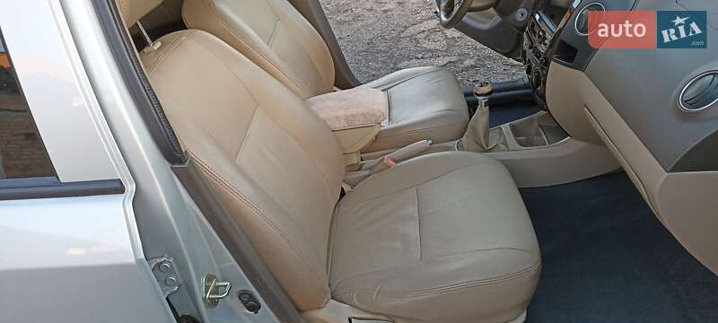 Седан Geely MK 2010 в Гадяче