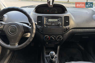 Седан Geely MK 2012 в 