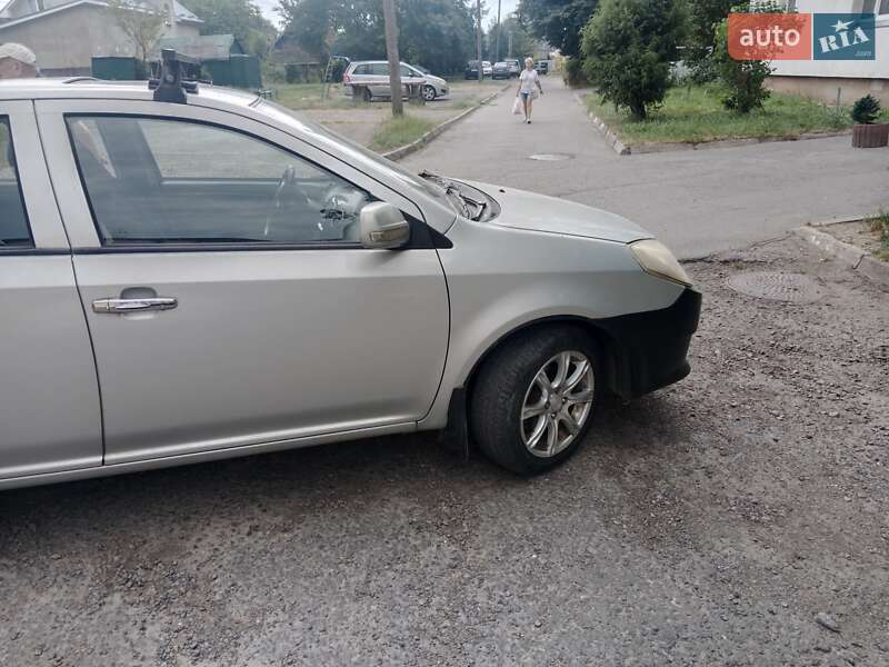 Седан Geely MK 2011 в Стрию