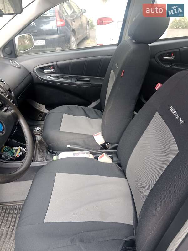 Седан Geely MK 2011 в Стрию