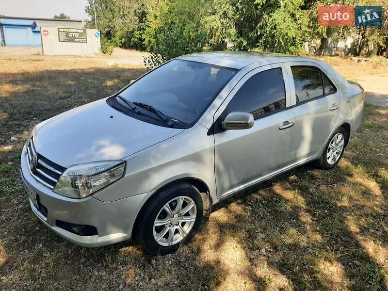 Седан Geely MK 2012 в 
