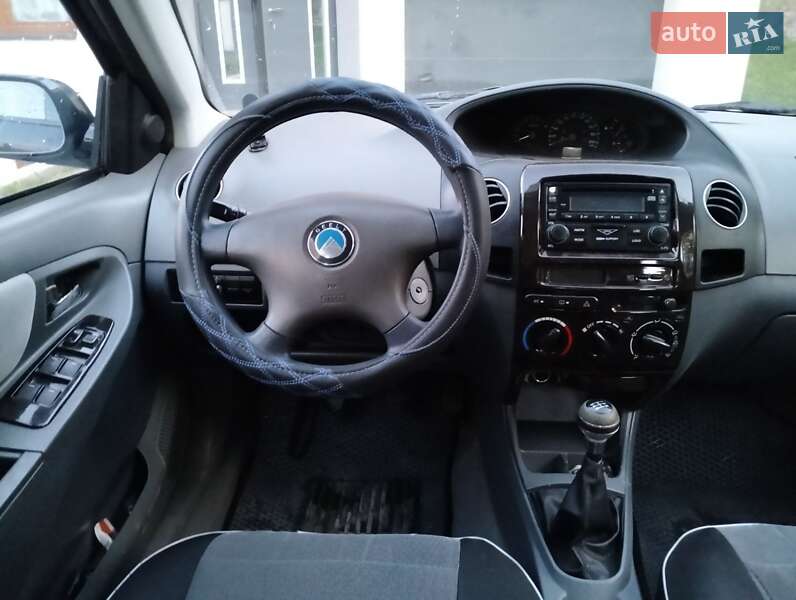 Седан Geely MK 2008 в Львові