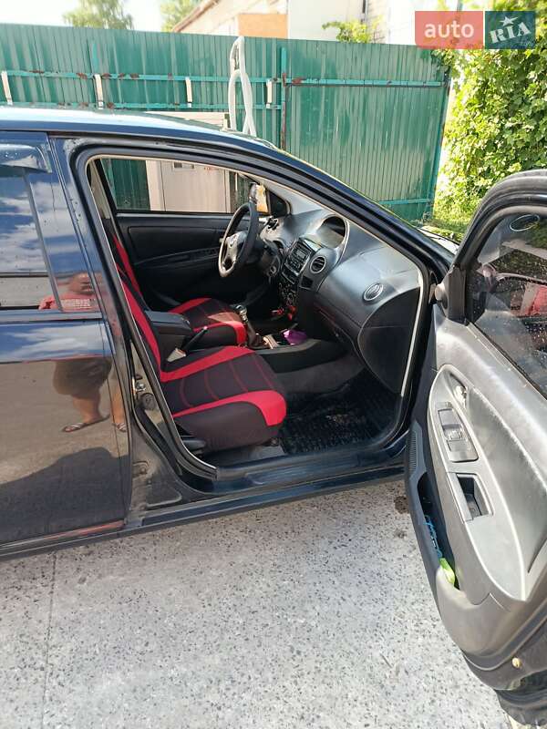 Седан Geely MK 2011 в Каневе