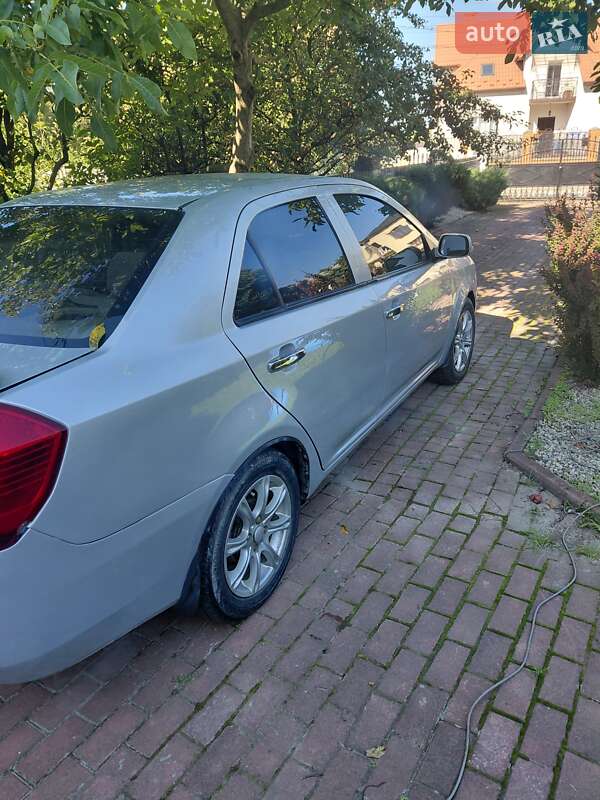 Седан Geely MK 2008 в Тысменице