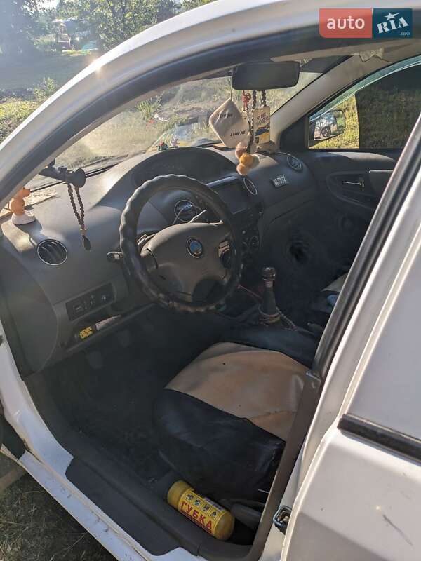 Седан Geely MK 2010 в Лозовій