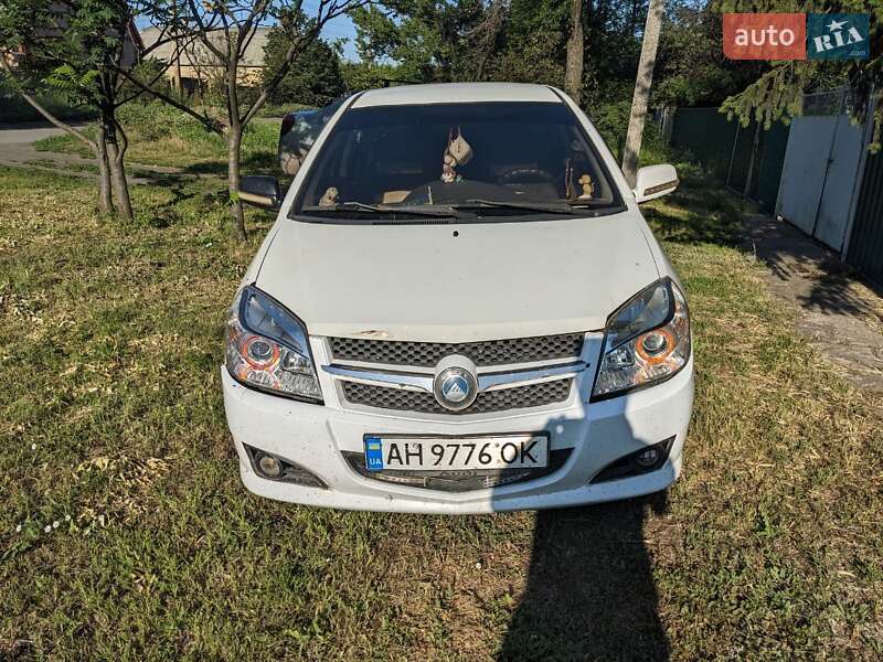 Седан Geely MK 2010 в 