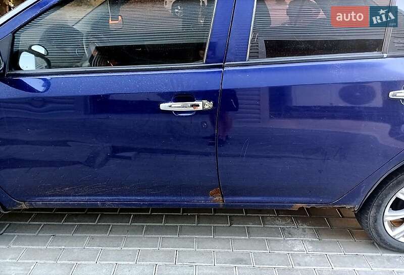 Седан Geely MK 2008 в Вільшанці