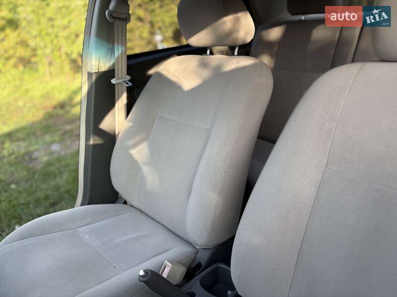 Седан Geely MK 2010 в Кам'янському