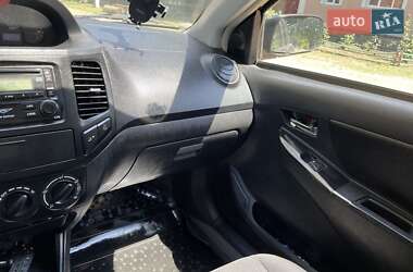 Седан Geely MK 2012 в 