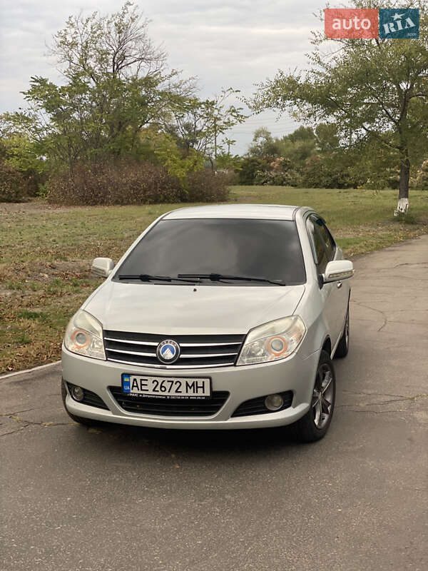 Седан Geely MK 2012 в 