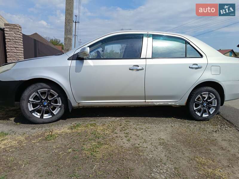 Седан Geely MK 2008 в Шполі