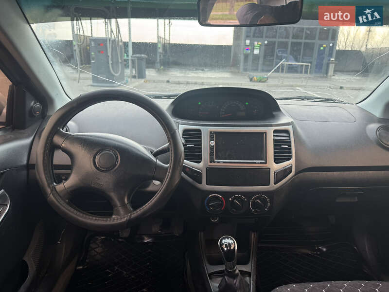 Седан Geely MK 2013 в Кам'янському