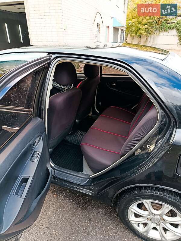 Седан Geely MK 2011 в Каневі